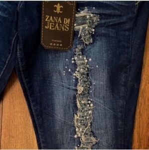 New with tags, gorgeous Zana Di destructive jeans with pearl accents